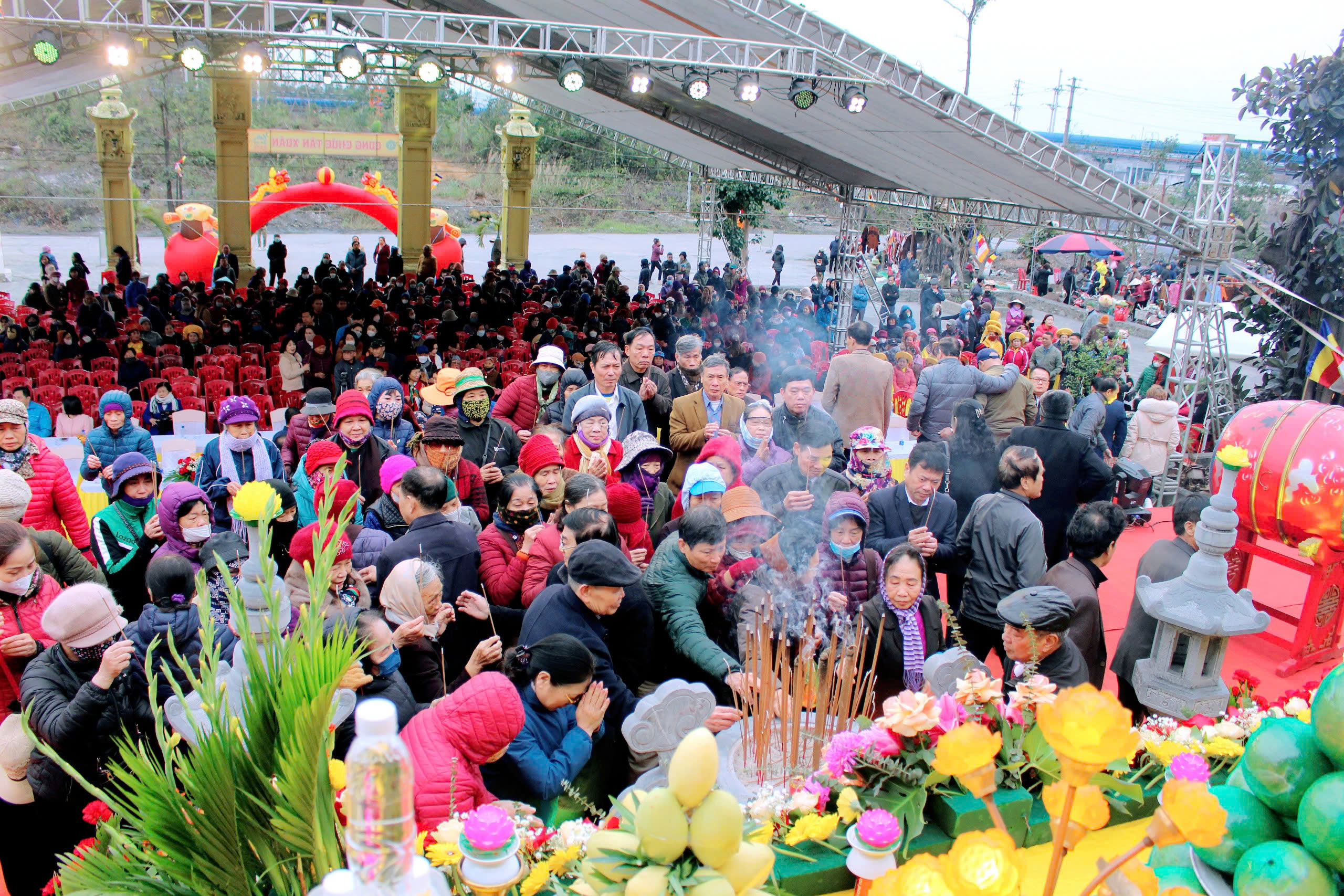 Chùa Non Đông khai hội và tưởng niệm 700 năm ngày Đức Thánh Tổ nhập diệt 