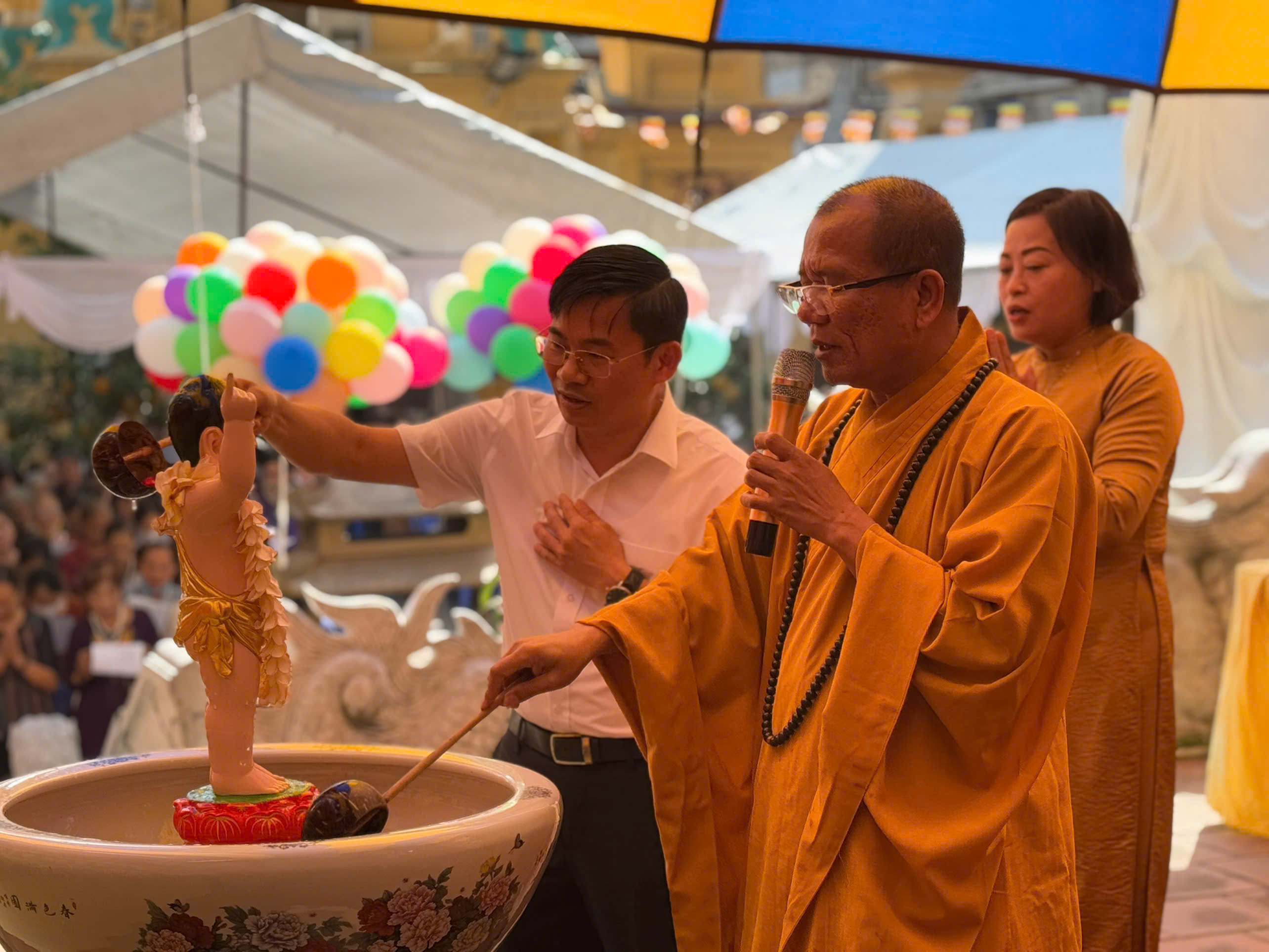 Chùa Long Tiên (TP. Hạ Long) hân hoan kính mừng Phật đản 