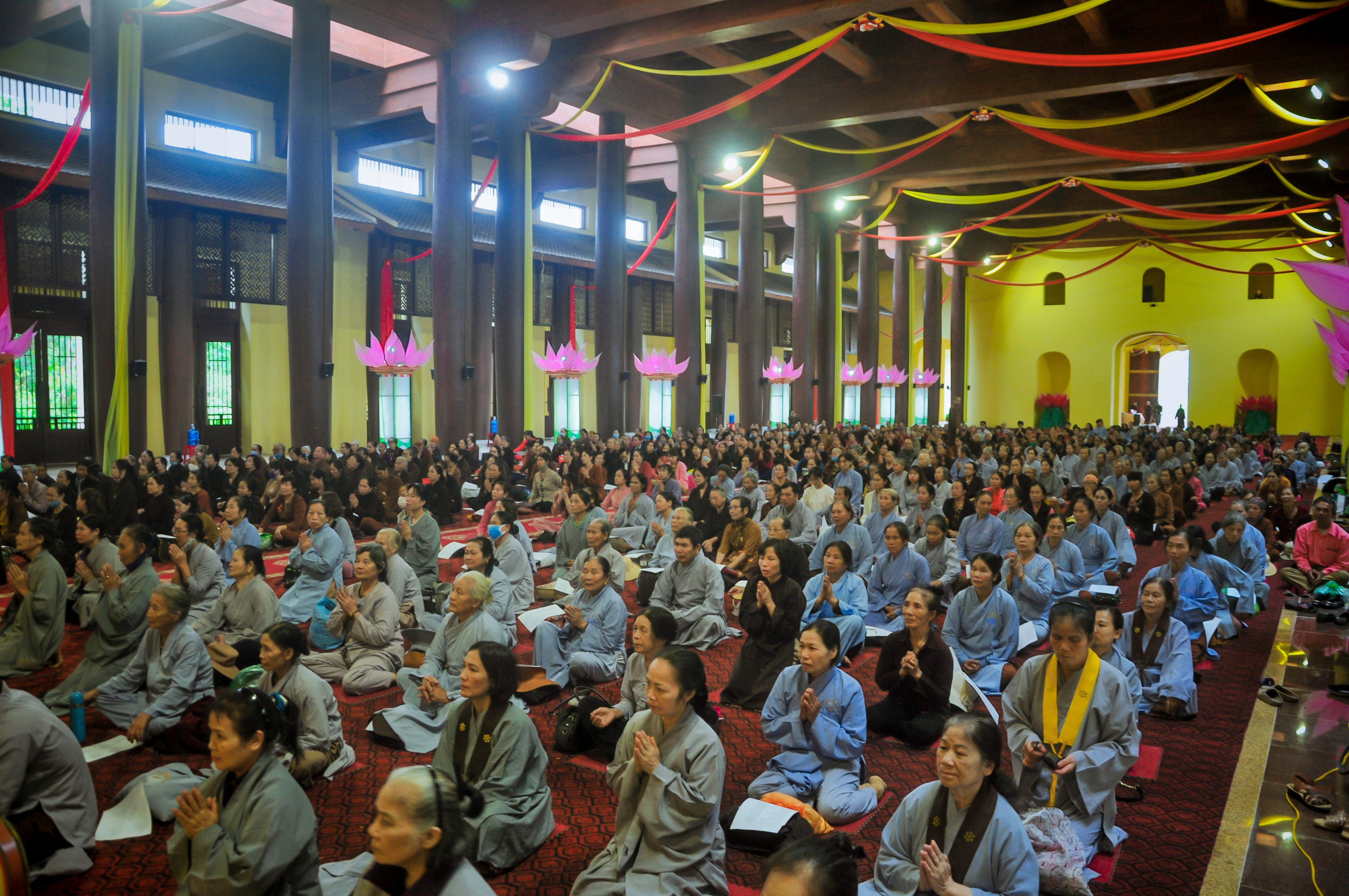 Video: Lễ quy y Tam bảo cho 800 vị thiện nam, thiện nữ tại Yên Tử 