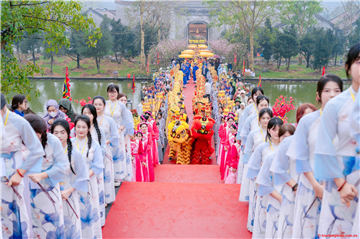 Tưng bừng lễ khai hội xuân Yên Tử 2026