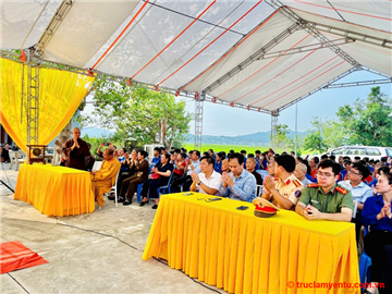 Ban Quản trị chùa Vầu tổ chức hội nghị tuyên truyền pháp luật về trật tự an toàn giao thông và phong trào toàn dân bảo vệ an ninh tổ quốc